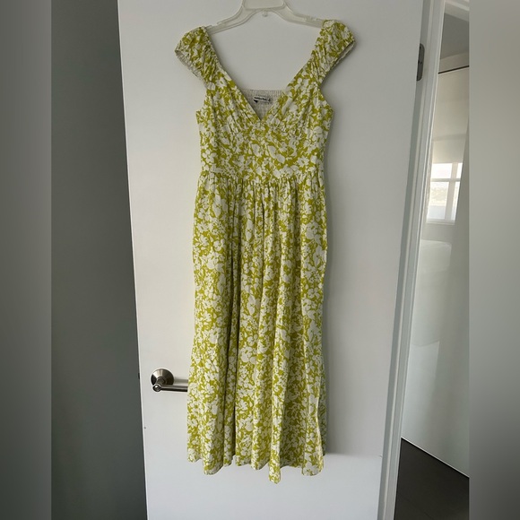 Abercrombie & Fitch Dresses & Skirts - EUC - Abercrombie & Fitch floral dress, XS